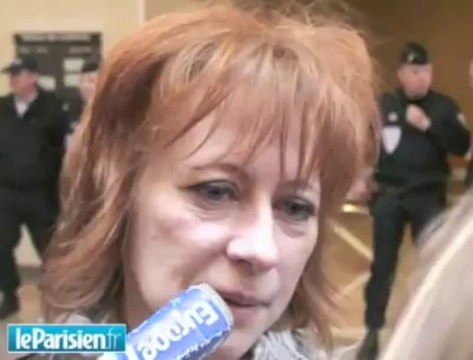 Arche de Zoé: émotion et révolte à la sortie du tribunal