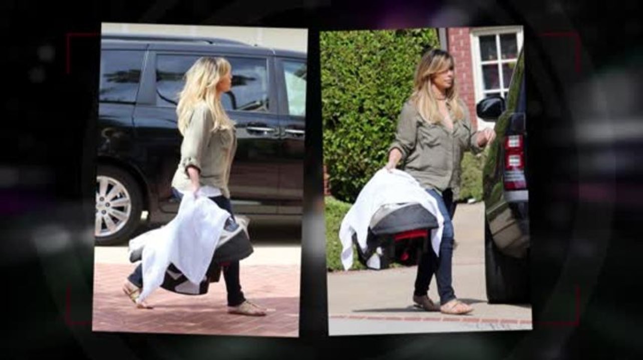 Kim kardashian mit blondem schopf