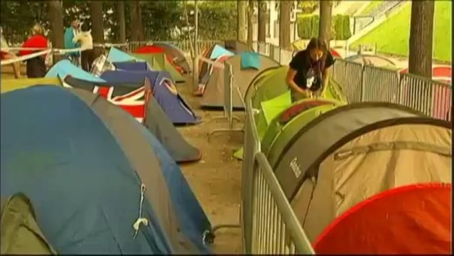 Ils font la queue plusieurs jours pour le concert de Mylène Farmer
