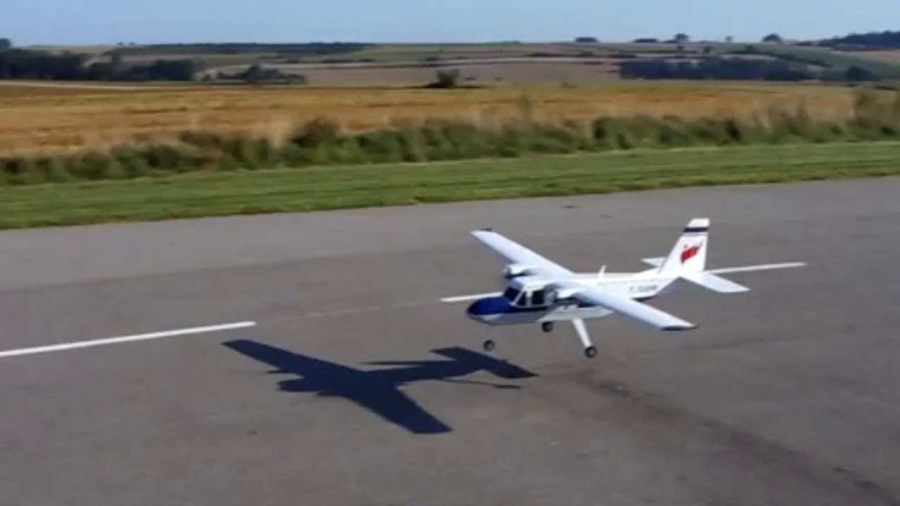1er Vol de l'islander de Luc