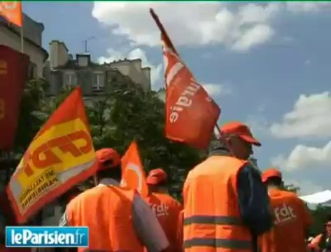 Faut qu'il arrête monsieur Sarkozy avec sa politique de riche