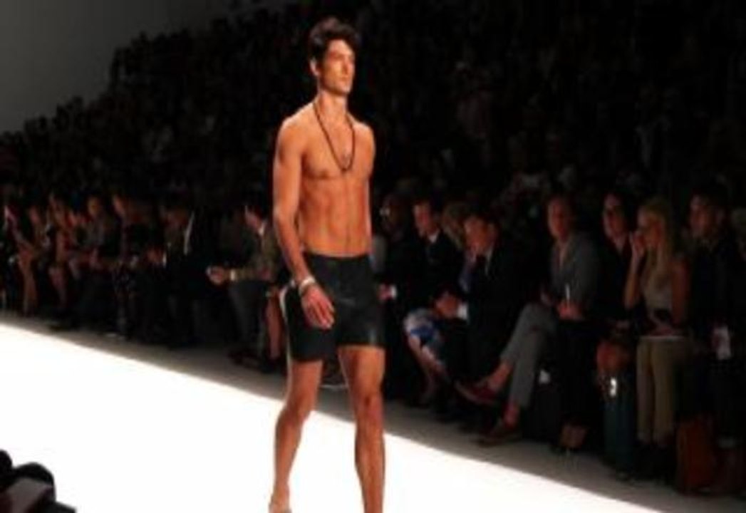 WATCH: Nautica Runway Show New York Fashion Week Spring 2014
