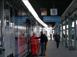 TG 06.09.13 Violenza sui binari, aggredita capotreno