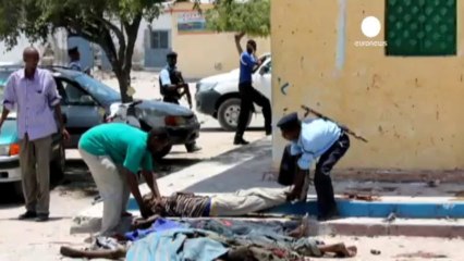 Somalia car bomb and suicide bomber leaves 15 dead