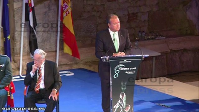 GobEx continuará financiando la reproducción asistida