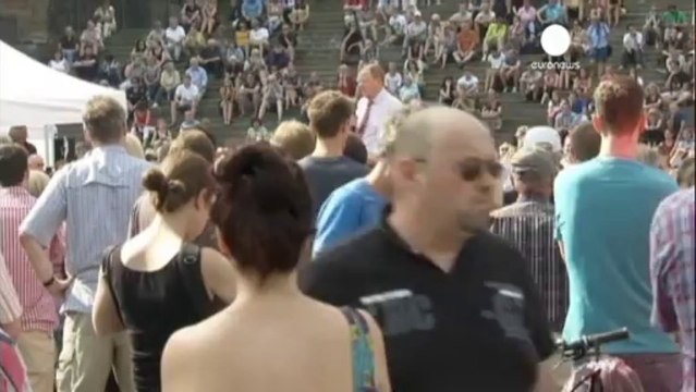 Elecciones alemanas: el rival de Merkel es chantajeado