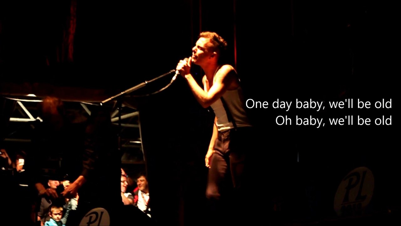 Asaf Avidan "One Day" - avec paroles - live@festival Paimpol 2013