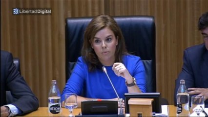 Soraya dice que al PSOE se le "ha caído el discurso" tras la imputación de Chaves y Griñán