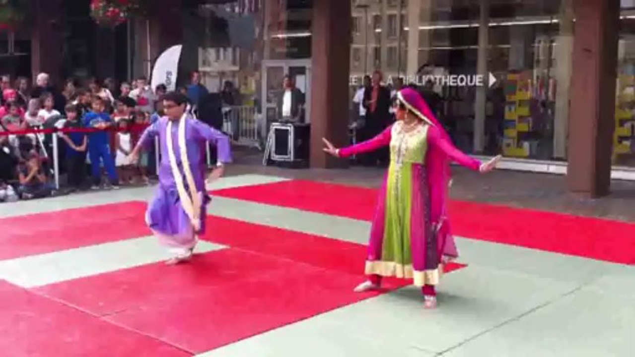 BOLLYWOOD ANARKALI FORUM ASSOCIATION GENNEVILLIERS