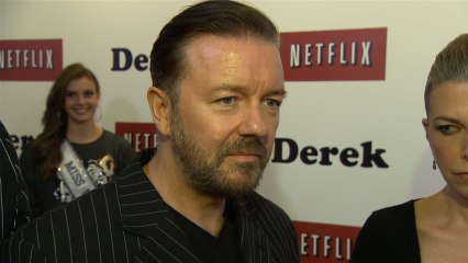 Video herunterladen: Ricky Gervais At Premiere Of His New Netflix Show 