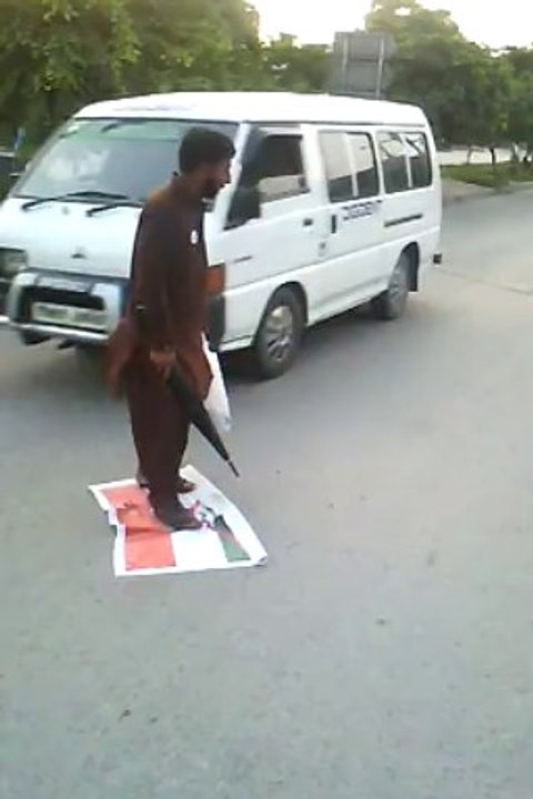 ATI students are slapping and kicking INDIAN Flag. Shaheer Sialvi, PAKISTAN