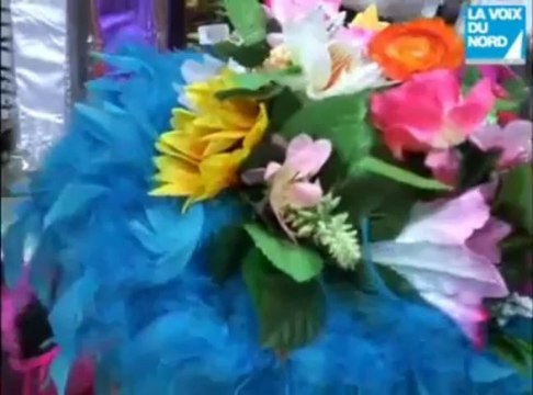 Costumes, perruques, boas... se préparer pour carnaval