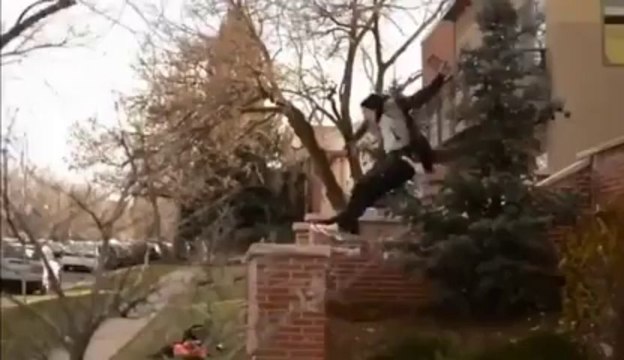 Cassage de fesse en parkour - Bien violent!