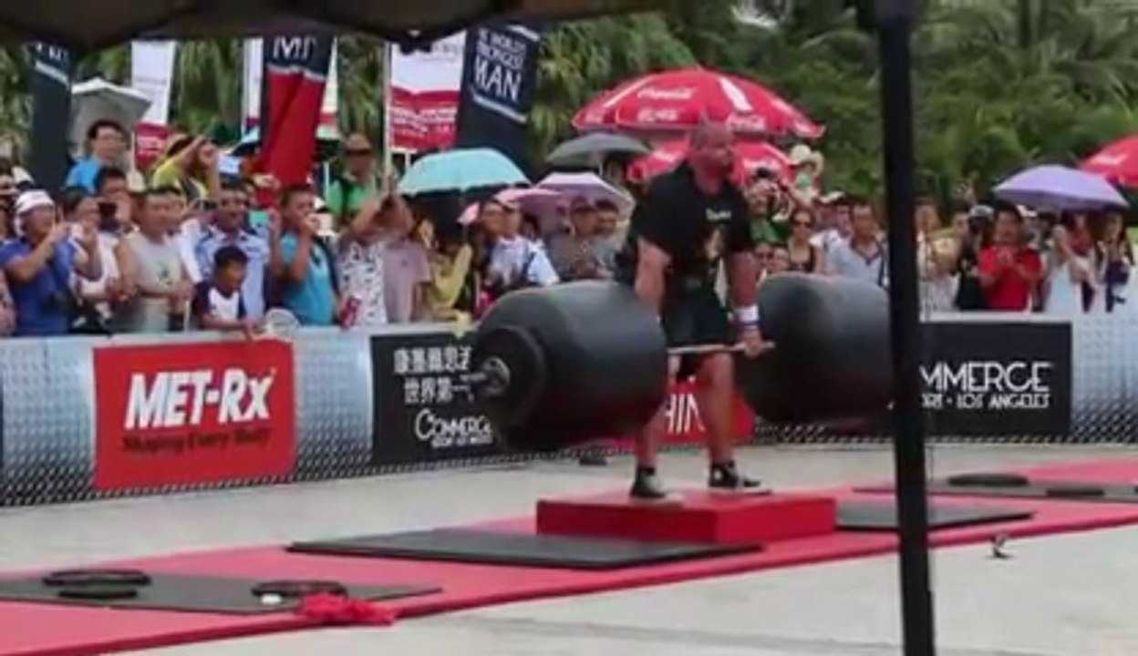 Strongest man ever! 442kg! Amazing.