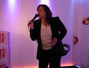 Armentières : Lisa Angell à Mona FM