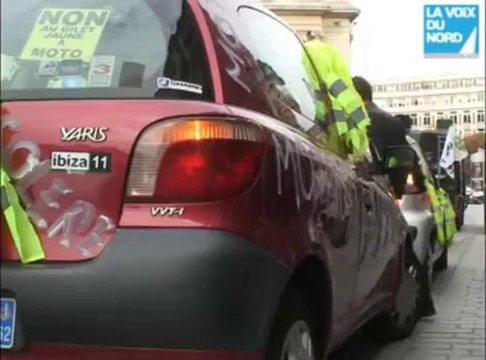 Les motards en colère déferlent sur Lille