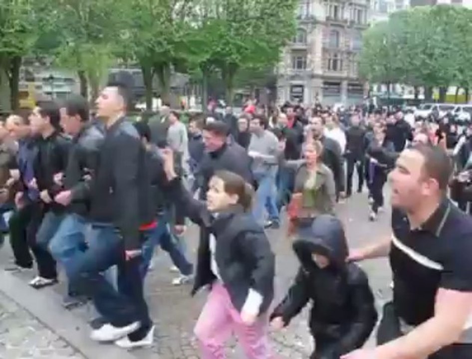 Lille : manif des sans-papiers, après occupation des locaux de l'UMP