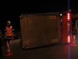 Leulinghen-Bernes : un camion couché sur l'autoroute A16, la circulation interrompue