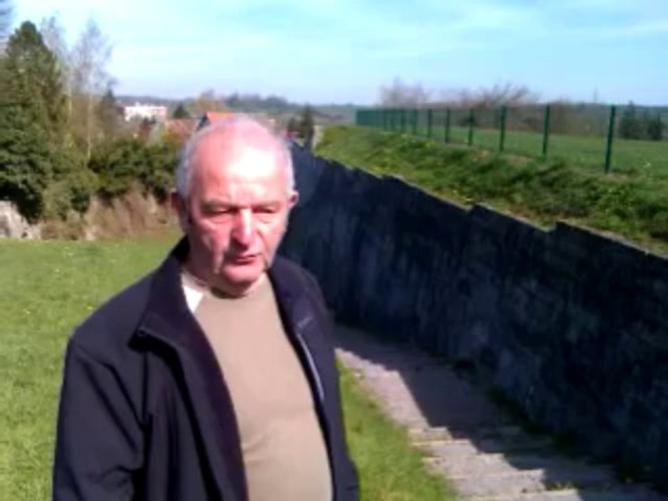 Avesnes-sur-Helpe: l'adjoint parle de sécurité sur le site des remparts