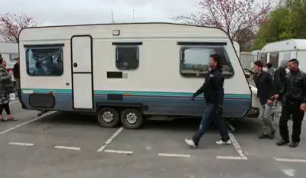 Loos : des familles roms s'installent sur le parking de l'ancienne prison