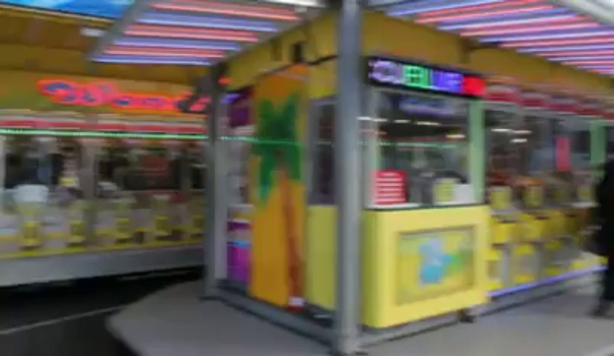 Maubeuge: les forains sous la neige