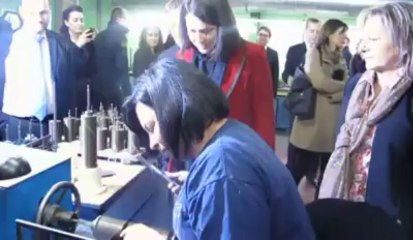 Calais : la ministre de l'Artisanat en visite chez Noyon