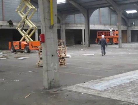 Démolition des bâtiments d'Akéna vérandas, à Hazebrouck.