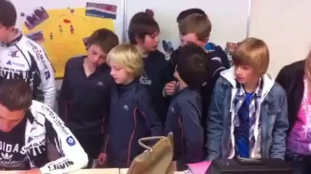 Angres : Laurent Vidal (triathlon) en dédicaces à Jean-Vilar