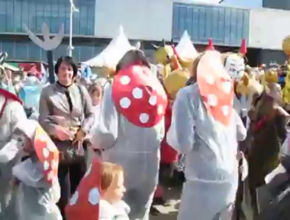 La monstrueuse flash mob de l'école d'arts plastiques de Dunkerque
