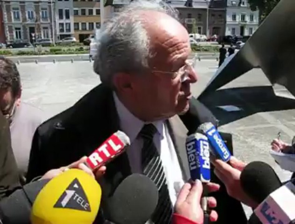 Le maire d'Hénin-Beaumont, au palais de justice de Béthune