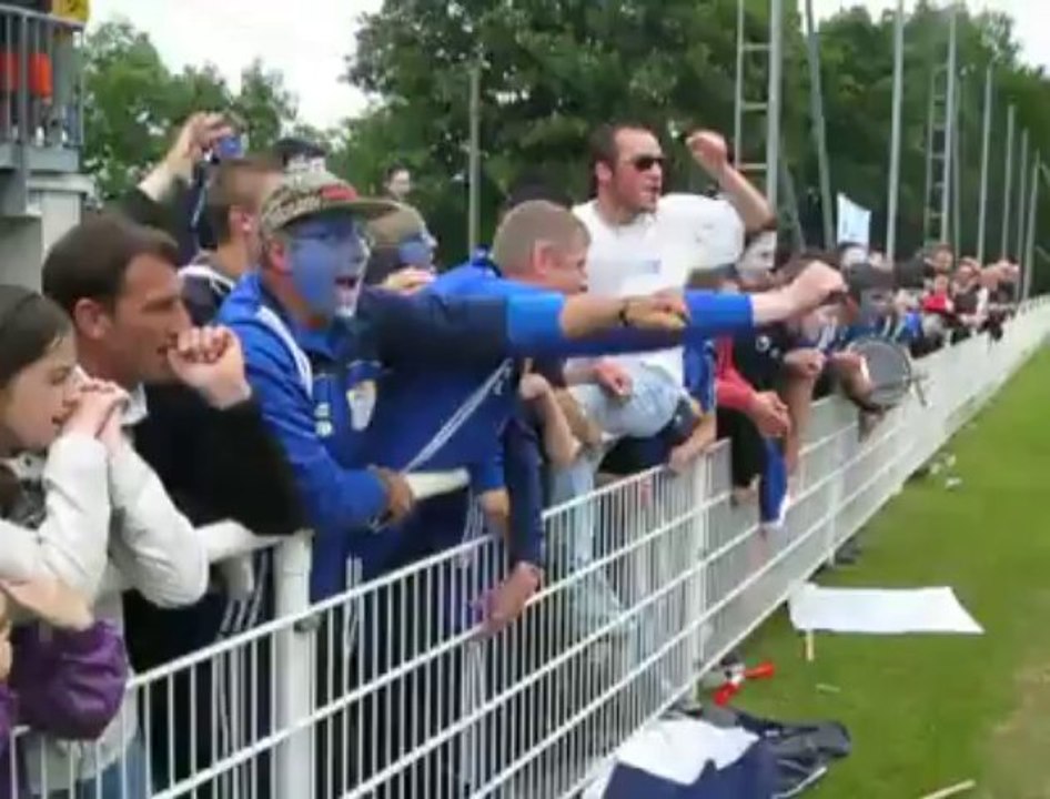 Saint-Pol-sur-Ternoise : le cri de guerre des footballeurs saint-polois lors du match contre Bully