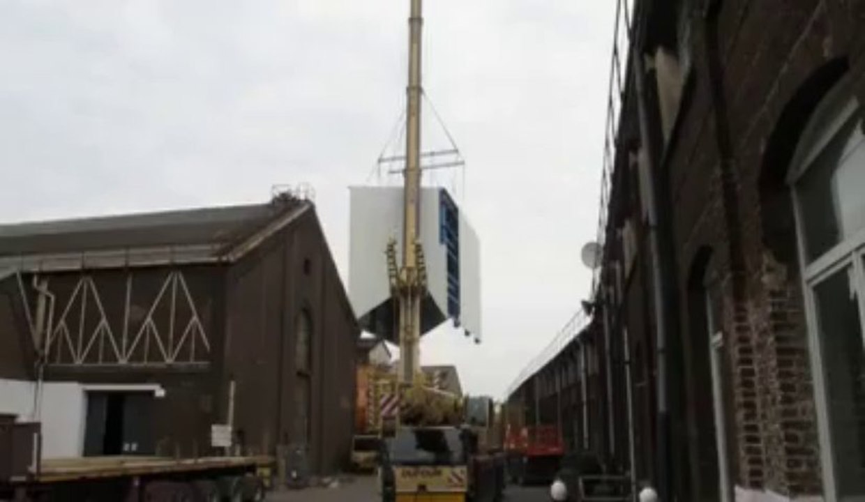 Feignies opération de levage à Sambre et Meuse