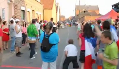 Rieux-en-Cambrésis: la France s'impose en finale du championnat du monde de baignoires à roulettes