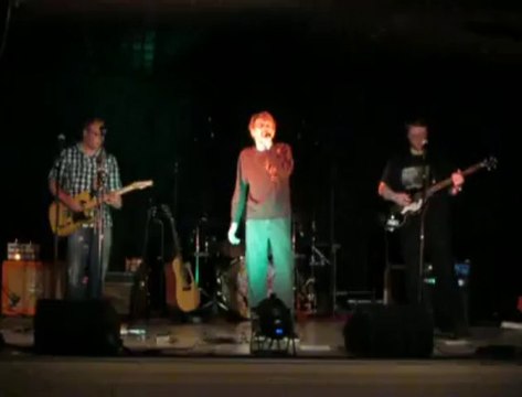 Saint-Pol-sur-Ternoise : concert de Papa Fire à la MJC