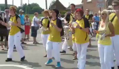 10 ans du géant Hippolyte-Hyacinthe à Mouchin : ambiance brésilienne avec le groupe cysonien Batida Batuc