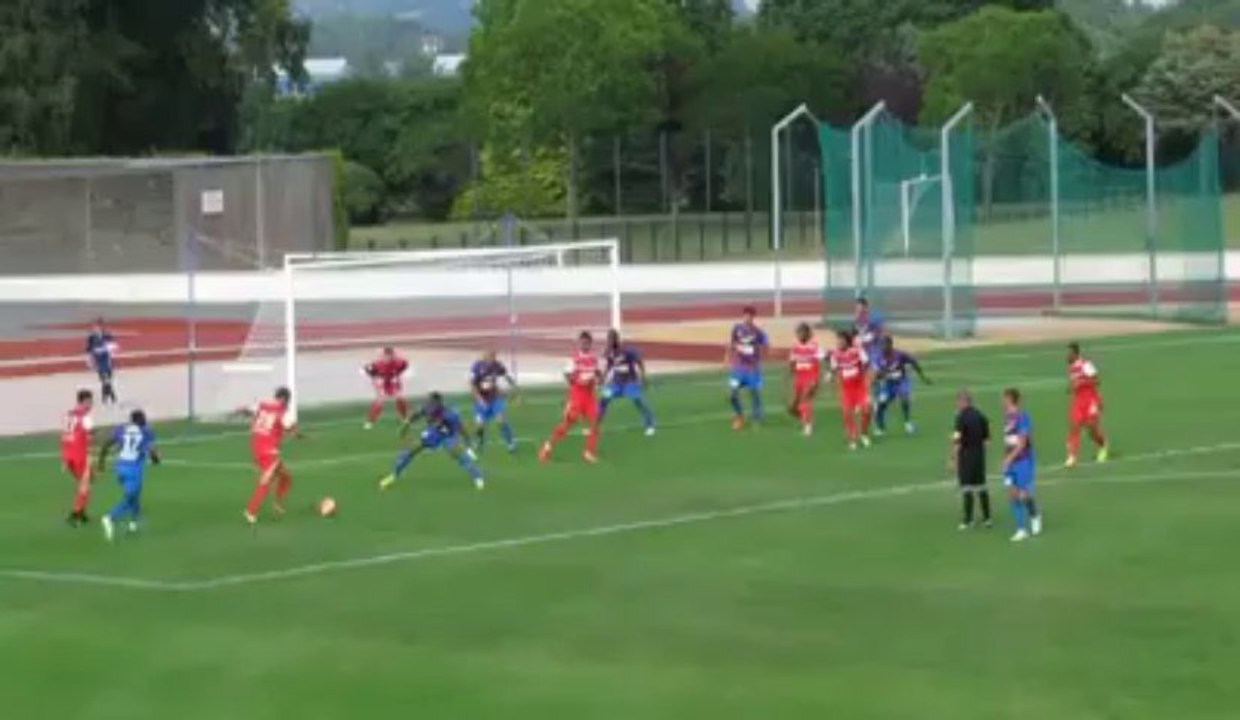 Foot (VAFC) : Caen- VA, la frappe de Pujol