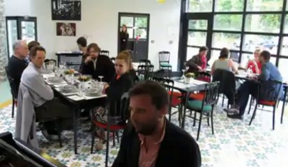 Ambiance au salon de thé du Château d'Hardelot