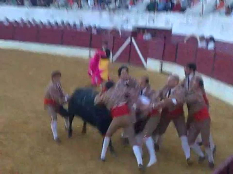 DIOGO CRUZ AMADORES DA CHAMUSCA PEGA TOIRO JORGE DE CARVALHO EM SOBRAL DE MONTE AGRAÇO