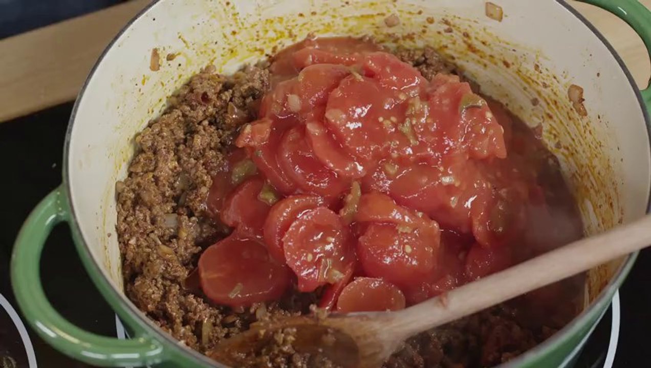 Chipotle, Beef, and Bean Chili Recipe