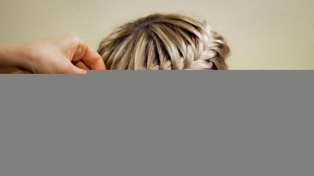 Прическа из косичек Корзинка . Hairstyle of braids