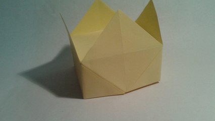 Origami - How to make an easy crown
