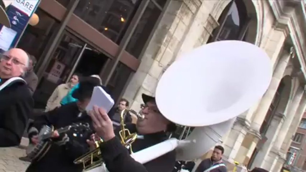 Amélie Nothomb en version XXL !