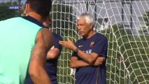 Alves se incorpora a los entrenamientos, pero trabaja al margen
