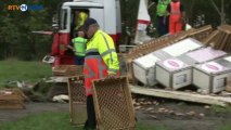 Ravage na ongeluk met vrachtwagen bij Westerbroek - RTV Noord