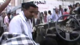 قناة عدن لايف- فيديو انفجار سيارة مخخفة في لودر أبين