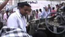 قناة عدن لايف- فيديو انفجار سيارة مخخفة في لودر أبين