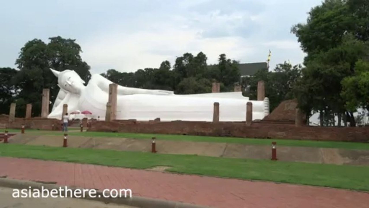 The largest and longest reclining Buddha in Thailand