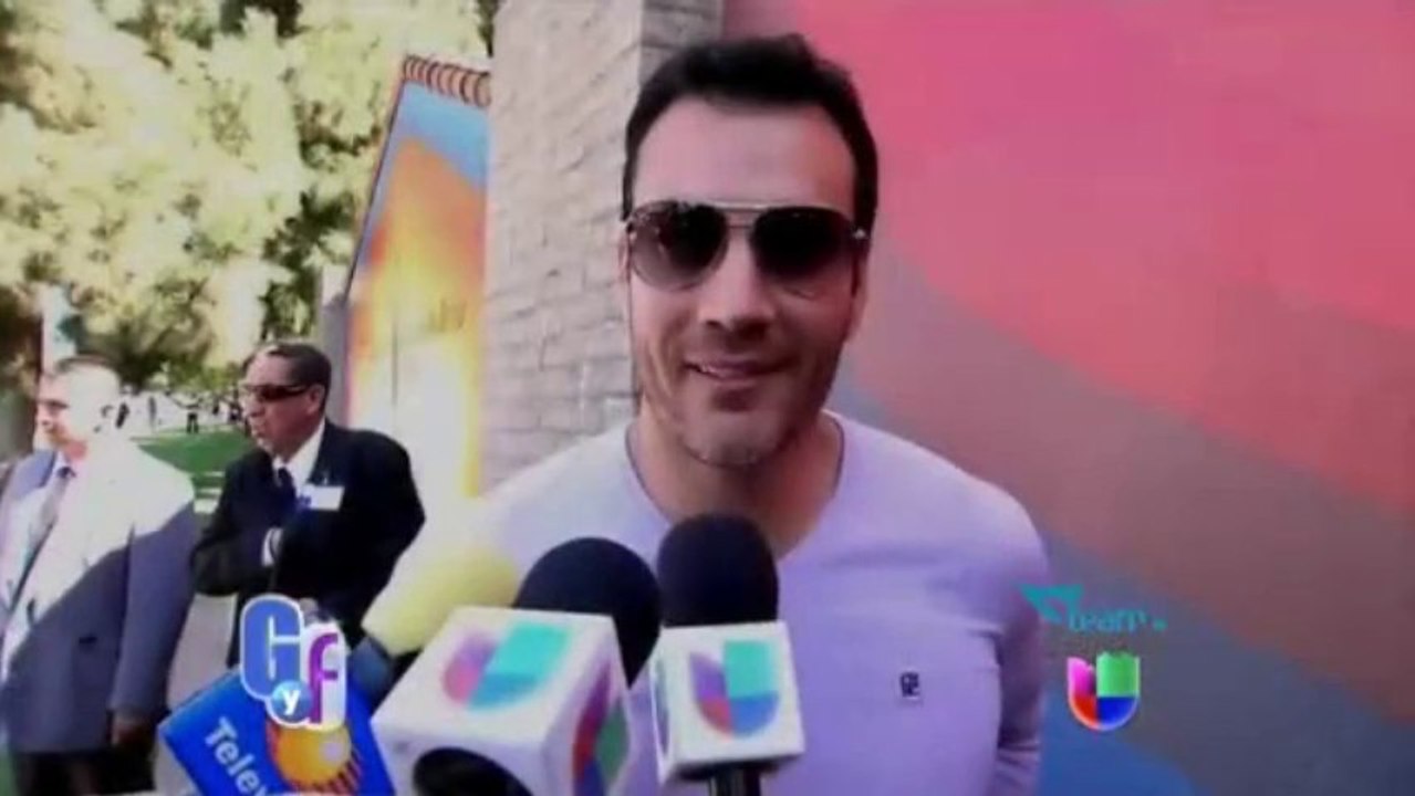 David Zepeda @davidzepeda1 alborotó a todas sus fans en el desfile de independencia de México en Los Ángeles || EGYF