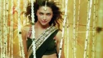 Deepika Padukone Plays A Bar Dancer In Happy New Year