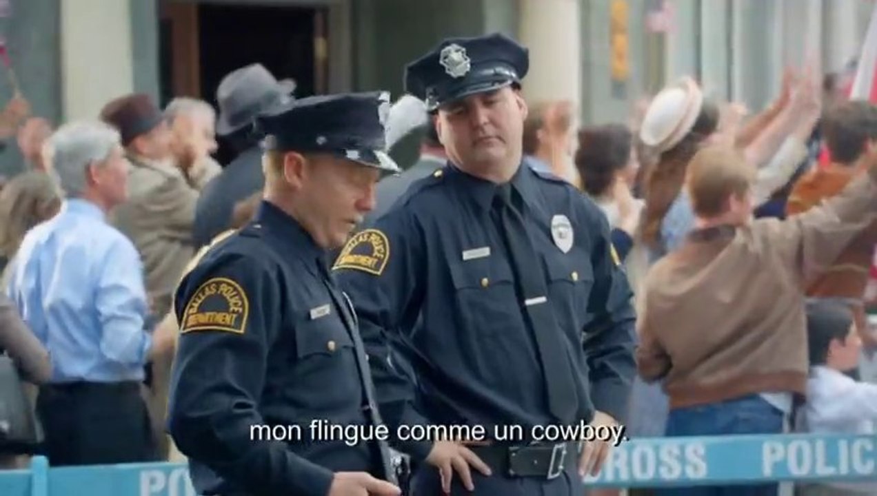 Pub PMU - un policier tue Kennedy en faisant le débile! Trop marrant!